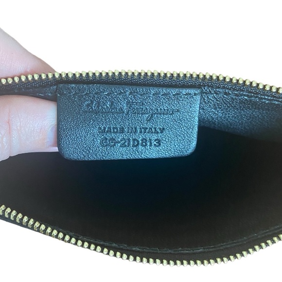 Salvatore Ferragamo black leather Wristlet - Picture 6 of 13